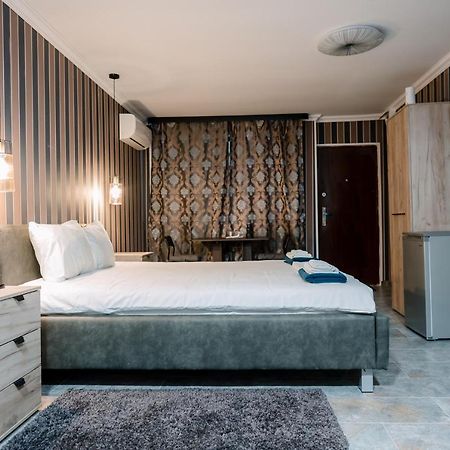 Mavie Apartment Boutique Бухарест Экстерьер фото