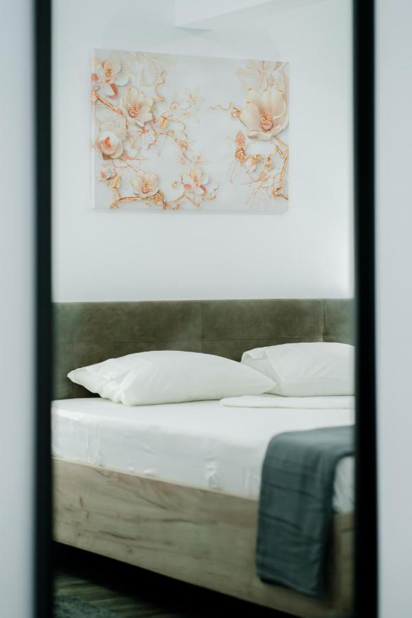 Mavie Apartment Boutique Бухарест Экстерьер фото